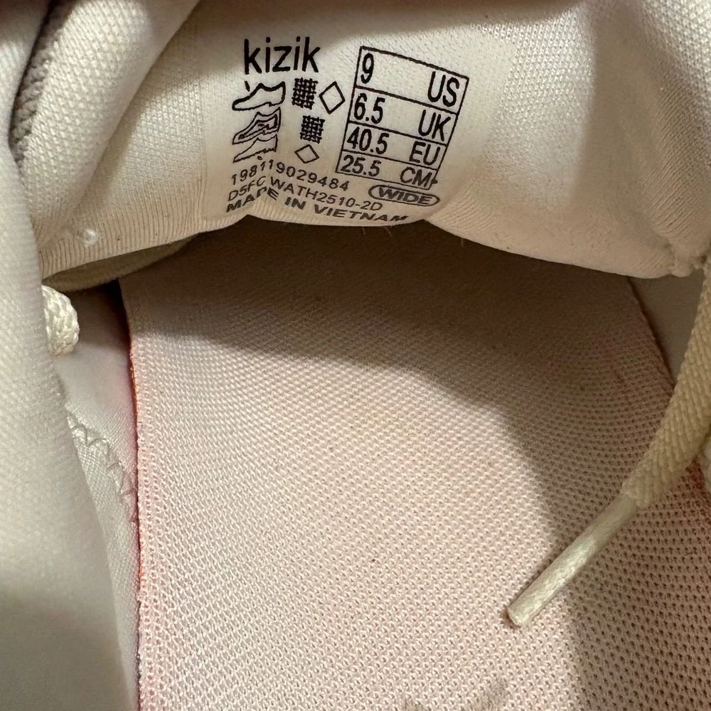 Kizik Athens Sneakers Womens 9 Wide Sand Beige Hands-Free WATH2510-2D EUC